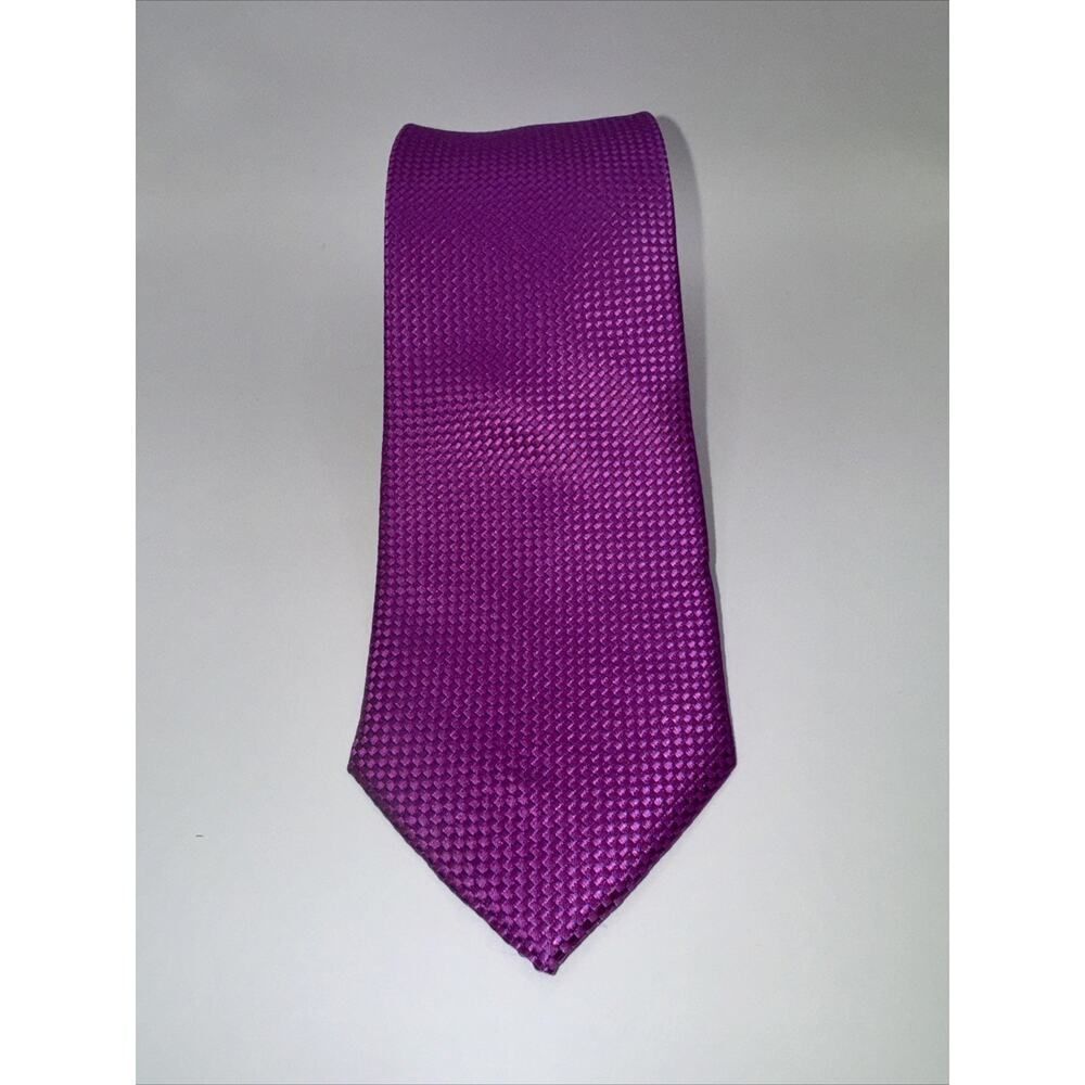 MICHAEL KORS Men’s Pink Fuchsia Geometric Pattern Neck Tie 63 X 3.25 100% Silk